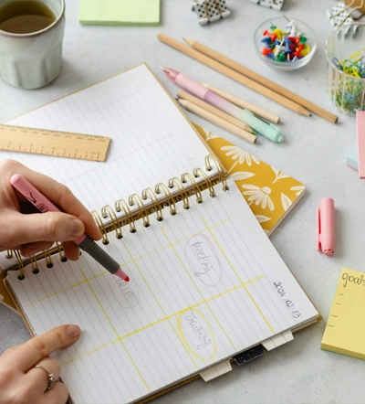 business-people-in-office-5HLCX4S-1 copy3